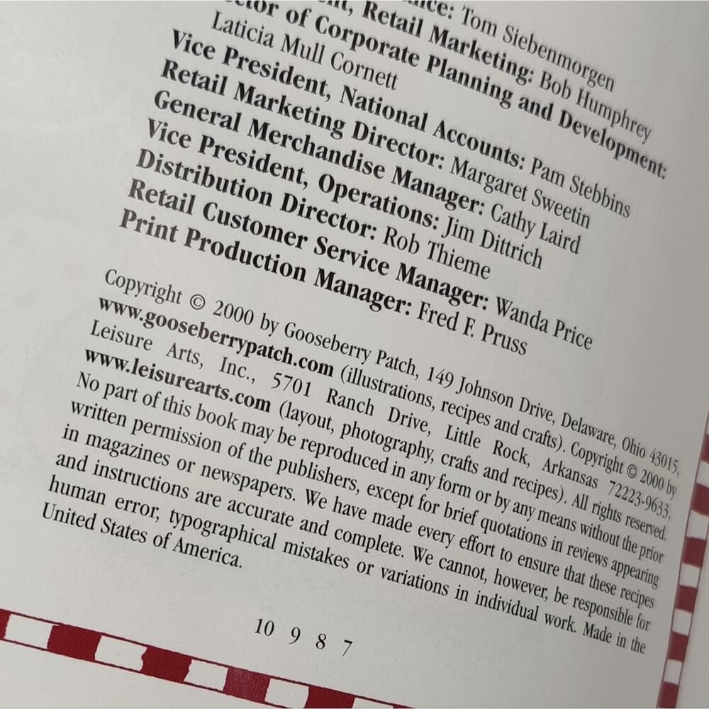 Vintage Christmas Gooseberry Patch Gifts Crafts and Holiday Recipes Book - Picture 6 of 12